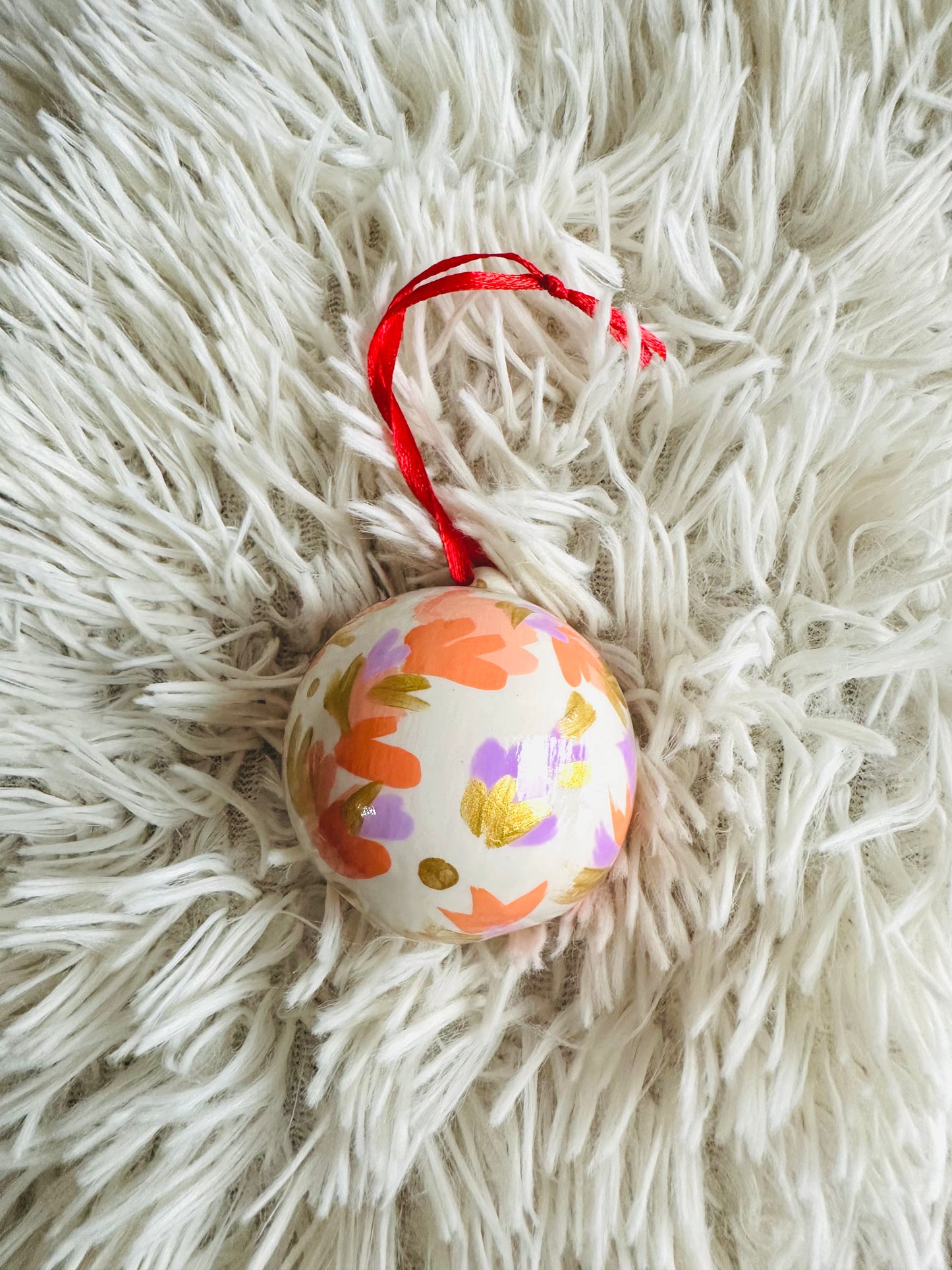 Bola La mas cuqui del árbol.