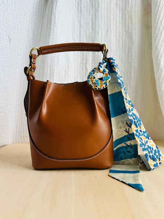 Adorno para bolso flores azules (con agujero).