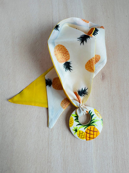 Adorno para bolso de piñas (con agujero).