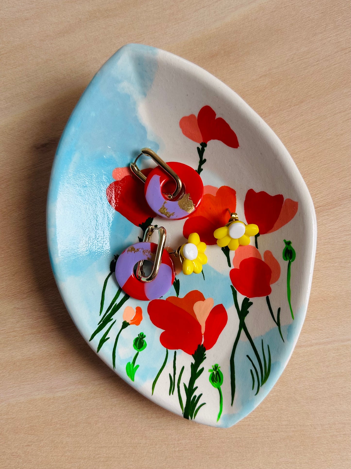 Bandeja cielo y amapolas.